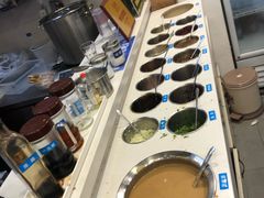 自助调料区-百品聚旋转火锅(万德庄店)