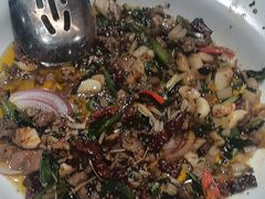 -老滇山寨•云南特色菜•地方菜•民族风情歌舞表演(金碧店)