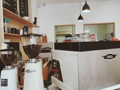 -白鹅咖啡(金城花园店)