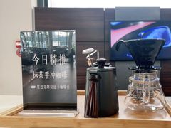 -杭州中升之星奔驰4S店(滨江店)
