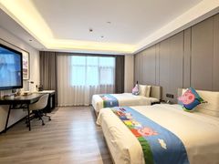 -西安大雁塔科技大学地铁站亚朵酒店