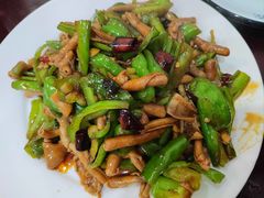 -余杨鸭鸭餐厅