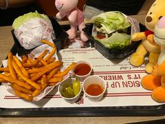 -The Habit Burger Grill 哈比特汉堡(复兴soho店)