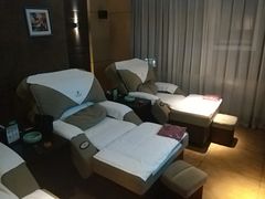 -金色印象·4K影院式足体养生(南坪桃源店)