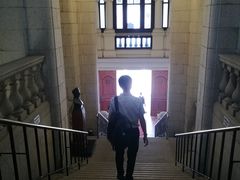 -香港大学