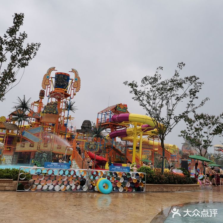 好多年没来这种水上公园了～这次来还是比较喜欢的～整体