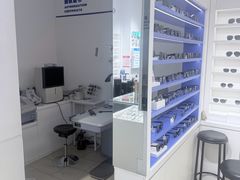 -美式眼镜·授权蔡司.依视路.尼康.豪雅.明月(南翔印象城店)