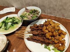 -犇逸·乐山跷脚牛肉·四川现炒(览海店)
