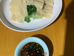 -国庆鱼头鱼尾馆(盛世华庭店)