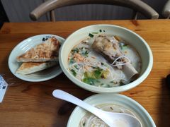 -熊大师牛羊粉(红谷凯旋店)