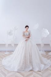 -予白婚纱礼服馆