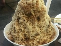 -东海岸人工湖美食村