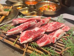 -草家酱蟹炭火烤肉店(珲春南路一店)