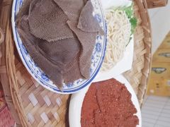 -山悦里 山野·鲜火锅(罗斯福广场店)
