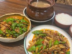 -民间瓦缸煨汤館(嵩山路店)