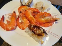 -大中华希尔顿酒店-念自助餐·嗨啤·小龙虾