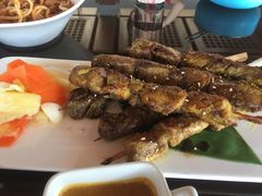 沙爹肉串-日落吧·海景咖啡厅·餐酒吧·鸡尾酒·下午茶·乐队表演·浪漫夕阳·三亚文华东方酒店
