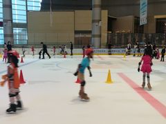 -成都冰纷万象滑冰场