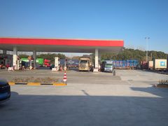 -小昆山服务区-停车场