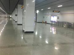 -龙溪路(地铁站)
