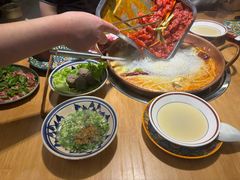 -洱火云南酸菜牛肉火锅(石景山当代商城店)