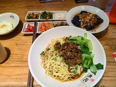 -湘人龙记老长沙米粉(鸟巢店)
