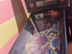 -不可思议减压馆·解压博物馆·摔碗发泄·团建定制