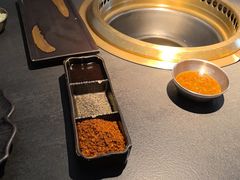 -铭牛烧肉·和牛海鲜自助(高新月牙湖店)