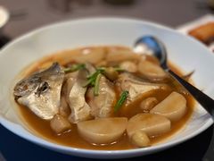 鲳鱼烧年糕-新荣记(南京西路店)