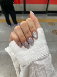 -芊屿芊浔美甲