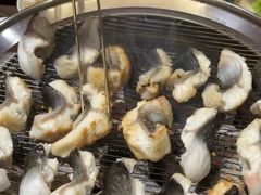 -围炉肉舍•炭烤活鳗•丹东海鲜烤肉(步行街店)