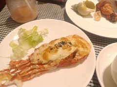 -广州万富希尔顿酒店·感趣自助餐厅·金秋蟹宴生蚝海鲜刺身