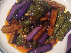 -巴特餐饮6加1音乐餐吧·新疆菜