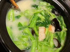 鱼汤煮季节时蔬-逸道(益丰·外滩源店)