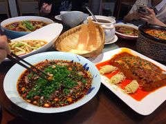 -万重锦·人文川菜馆(骡马市店)