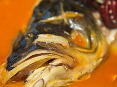 生态鱼头配油饼-秀儿四九城·新京菜(亚运村鸟巢店)