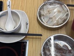 -杨老板·海鲜集市火锅·鲜切牛肉(中防万宝店)