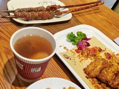 -黄泥岗·地道湖北菜(奥特莱斯店)