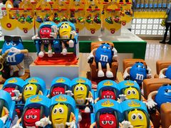 -m豆巧克力世界(上海世茂广场店)