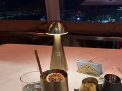 -OZONE 顶楼酒吧(香港丽思卡尔顿酒店)