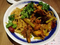悦蓉干锅牛蛙-精悦蓉(正大乐城店)