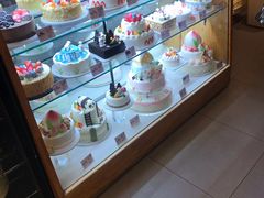 面包甜点陈列柜-金凤成祥(旧宫二店)
