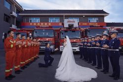 -水晶之恋婚纱摄影(北京总店)