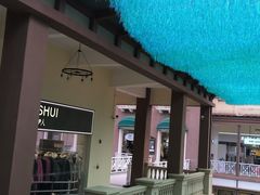 -王府井奥莱临潼小镇(临潼店)