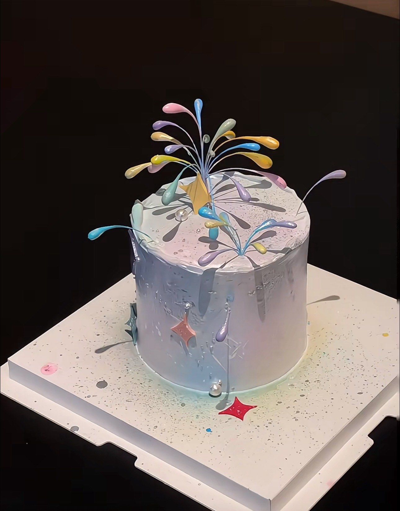 "像烟花一样灿烂的蛋糕"