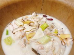 -滇香肴·云南菜蒸汽石锅鱼(云南北路店)