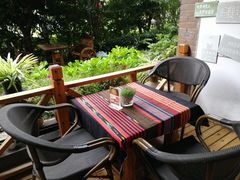 -月亮眼花园餐厅书吧酒吧