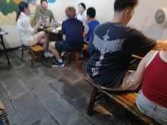 -渝嘴小老弟老火锅(华新村店)