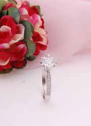 -威德钻石-克拉钻大本营(南京东路店)