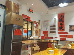 -柳州肥姨妈大骨螺蛳粉(曹路店)